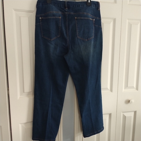 Chico's the So Lifting Slim Leg Dark Wash Jeans 2.5 - Picture 6 of 10